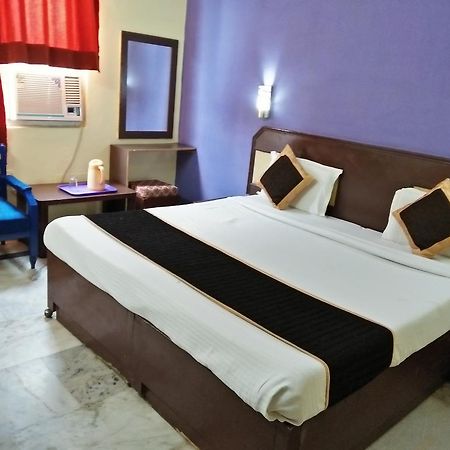 Hotel Zee Агра Экстерьер фото